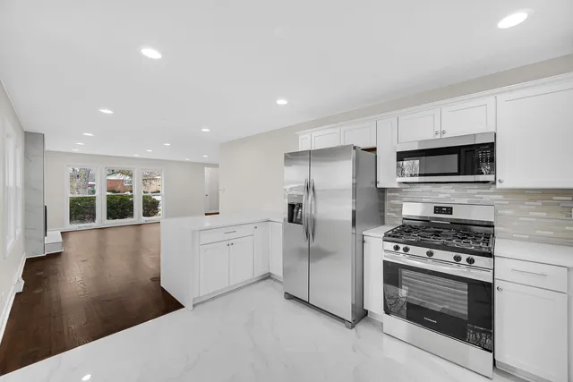 $239,900 | 2800 174th Street, Hazel Crest, IL 60429