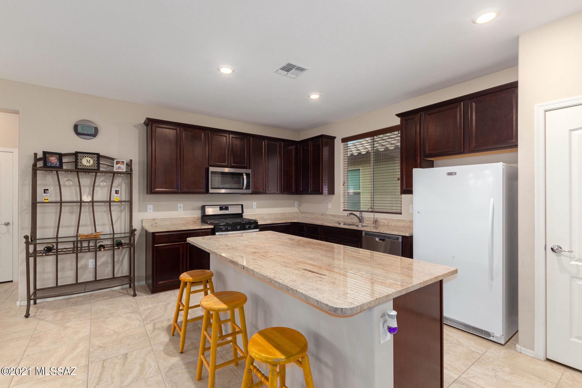 9578 South Trapper Ridge Drive Tucson, AZ 85747 - Photo 8 of 27