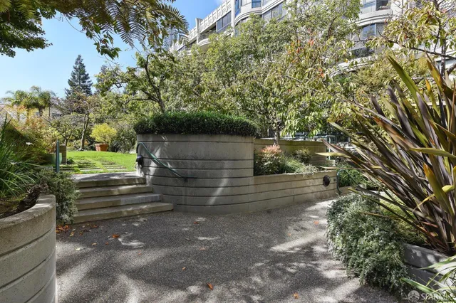 a view of outdoor space