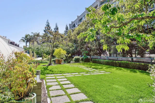 a view of a multi story building