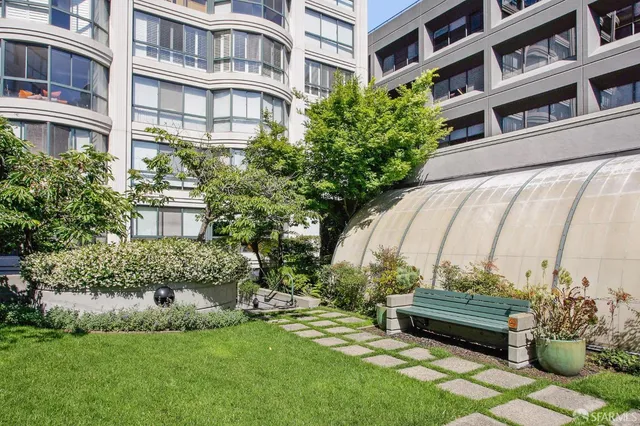 a view of a yard in front of a building