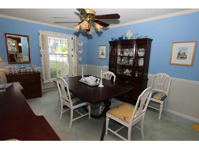 155 Foxcroft Road Pittsburgh, PA 15220 - Photo 5 of 24 Dining Room.