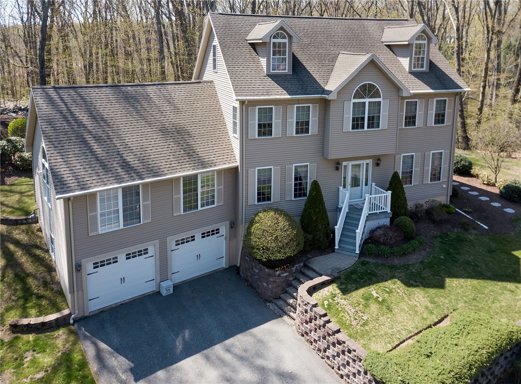 9 Meadowbrook Road Lincoln, RI 02865 - Photo 13 of 39 Gallery Image 13