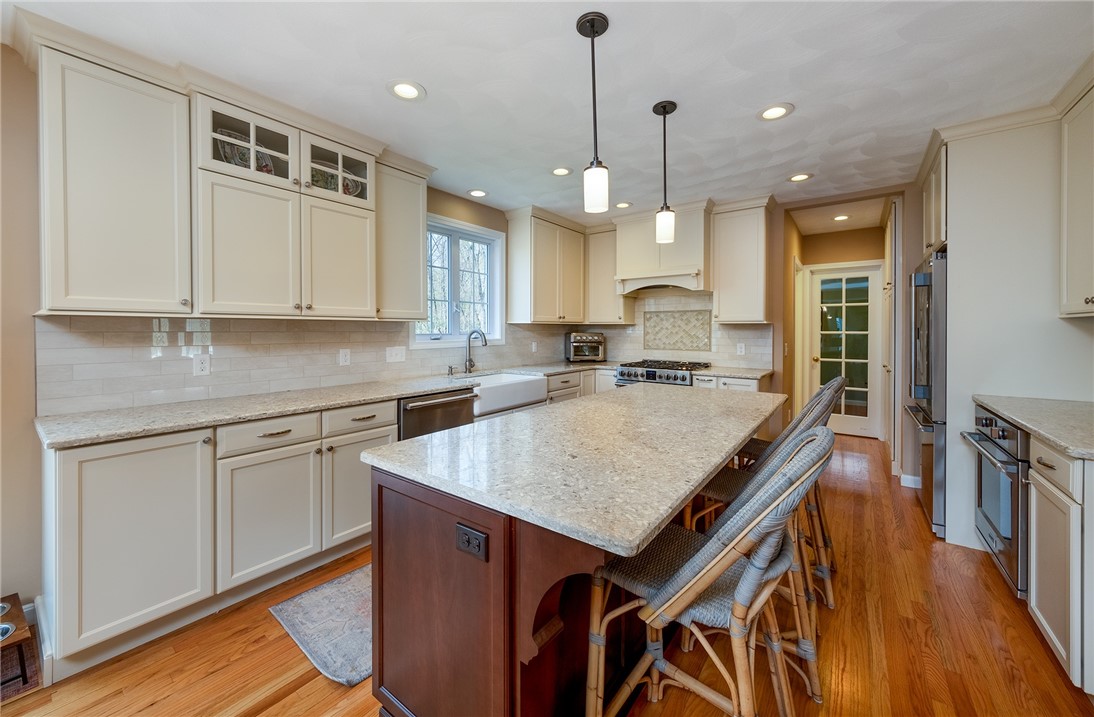 9 Meadowbrook Road Lincoln, RI 02865 - Photo 18 of 39 Gallery Image 18