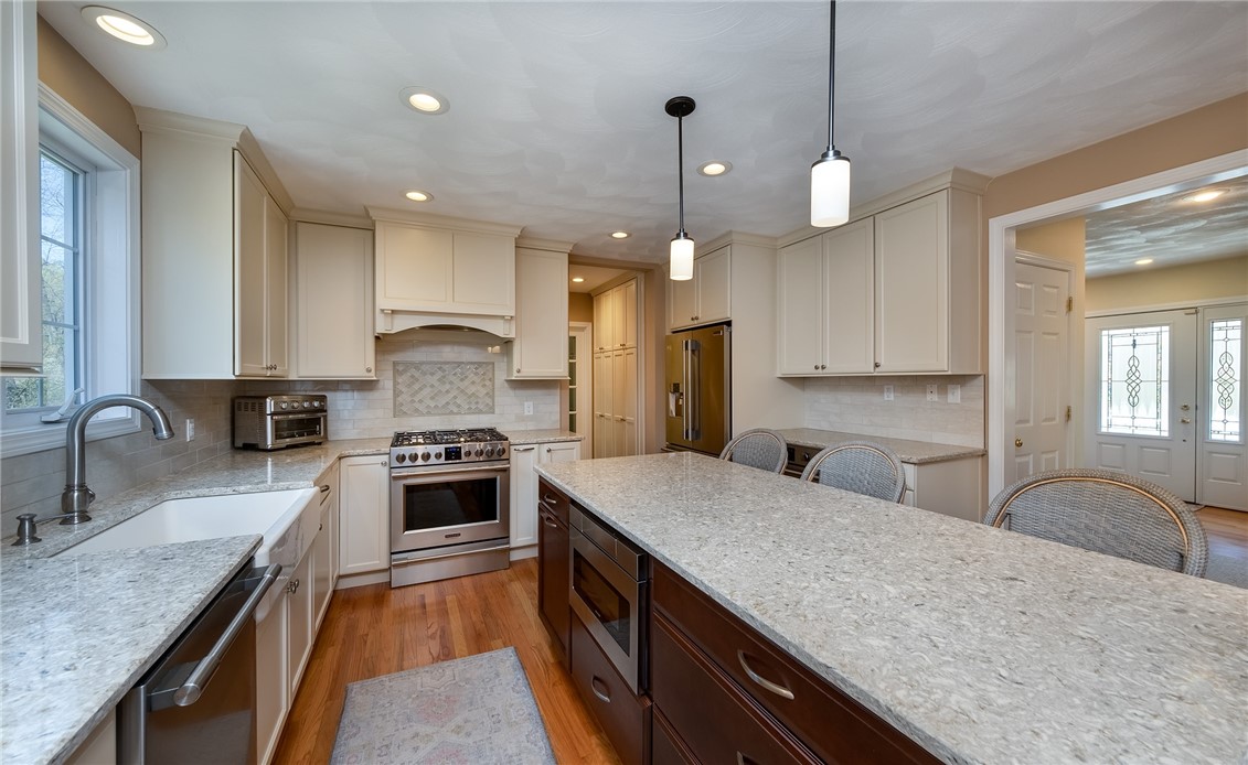 9 Meadowbrook Road Lincoln, RI 02865 - Photo 19 of 39 Gallery Image 19