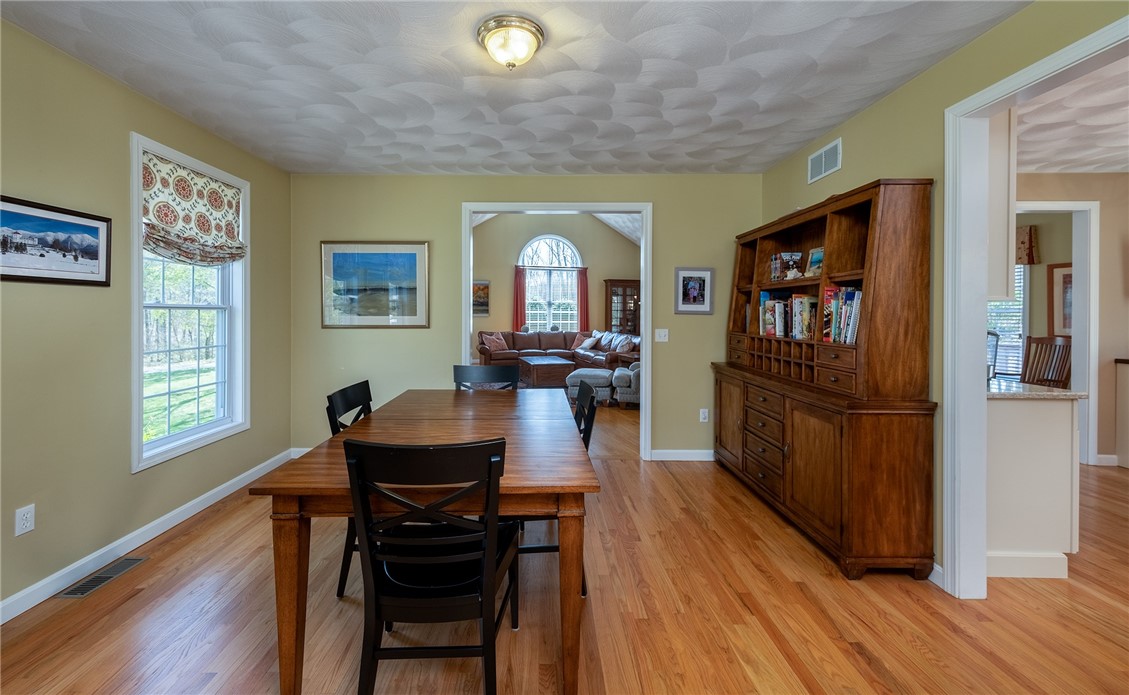 9 Meadowbrook Road Lincoln, RI 02865 - Photo 22 of 39 Gallery Image 22