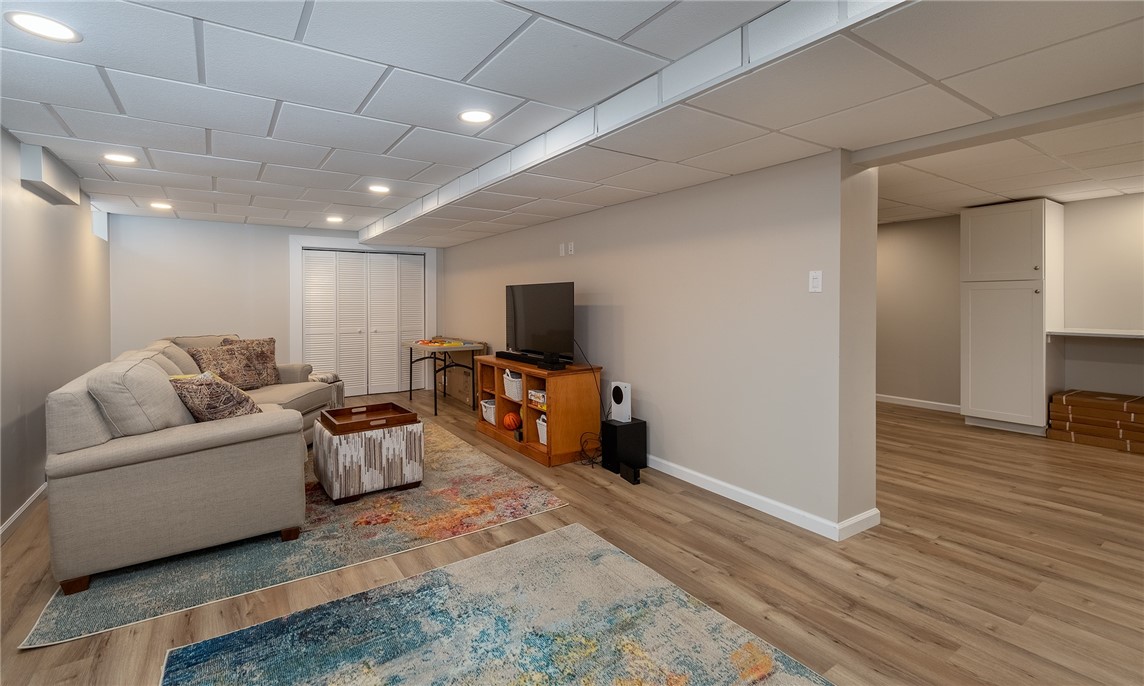9 Meadowbrook Road Lincoln, RI 02865 - Photo 38 of 39 Gallery Image 38