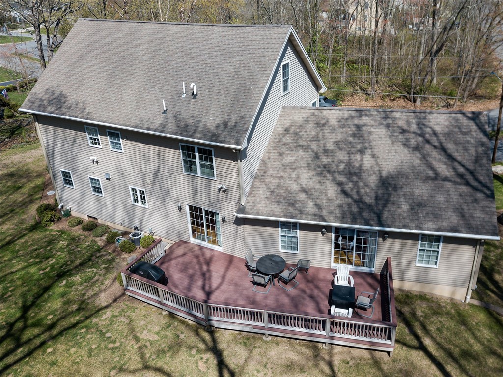 9 Meadowbrook Road Lincoln, RI 02865 - Photo 8 of 39 Gallery Image 8