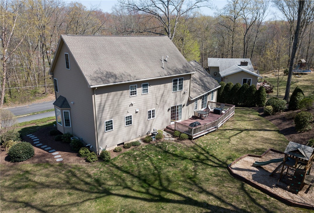 9 Meadowbrook Road Lincoln, RI 02865 - Photo 9 of 39 Gallery Image 9
