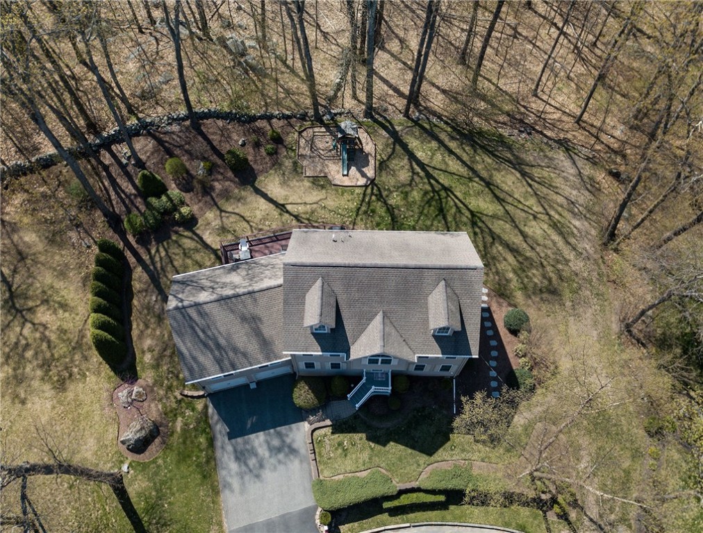9 Meadowbrook Road Lincoln, RI 02865 - Photo 10 of 39 Gallery Image 10