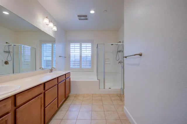 $549,000 | 21100 Varietal Court, Patterson, CA 95363