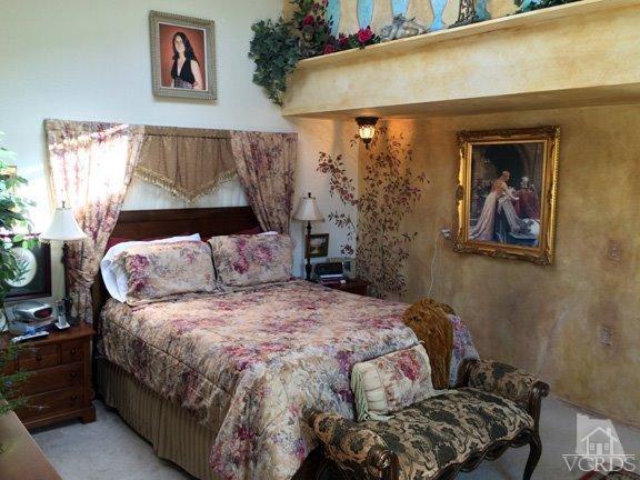 424 Reed Way Port Hueneme, CA 93041 - Photo 4 of 68 a bed sitting in a bedroom next to a window