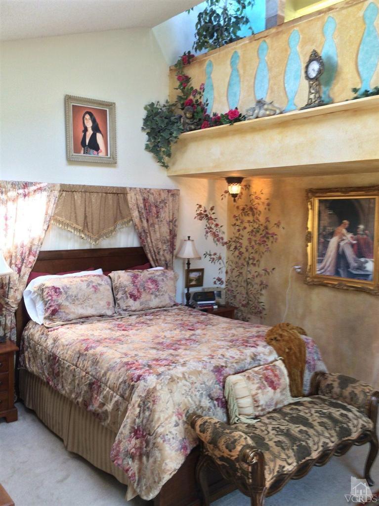 424 Reed Way Port Hueneme, CA 93041 - Photo 47 of 68 a bedroom with a bed and cupboard