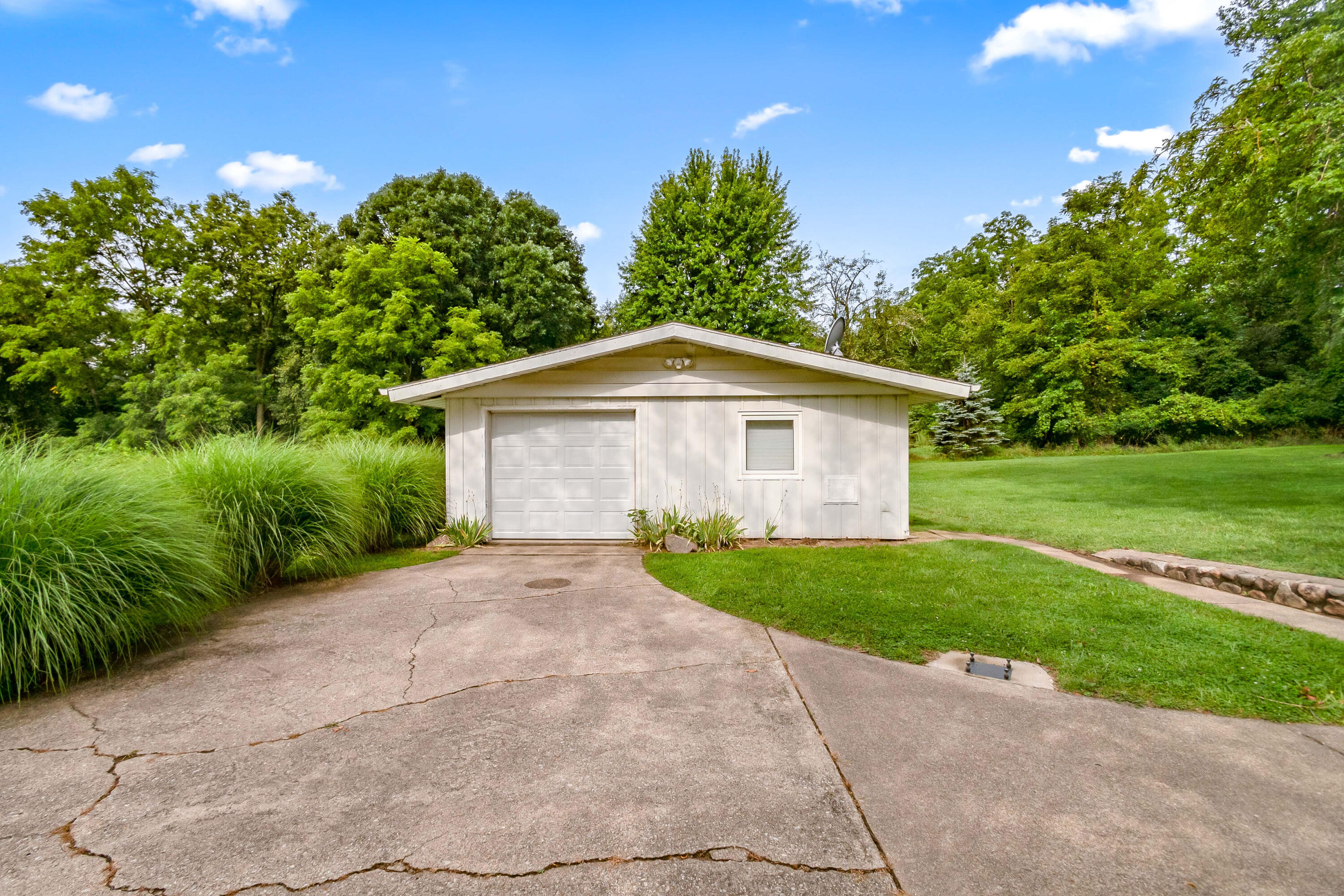 664 Marshall Road Coldwater, MI 49036 - Photo 3 of 40 6