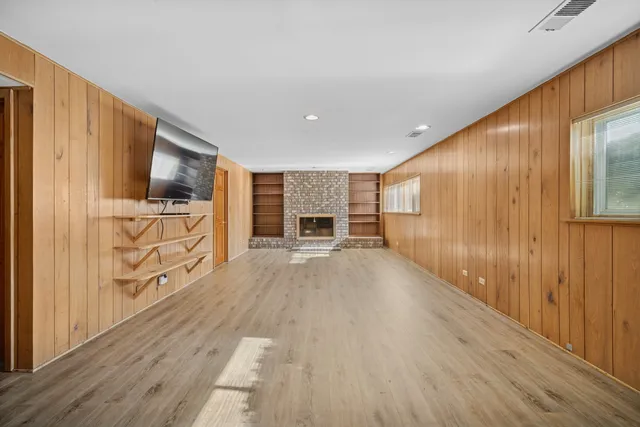 $725,000 | 1037 Heatherfield Lane, Glenview, IL 60025