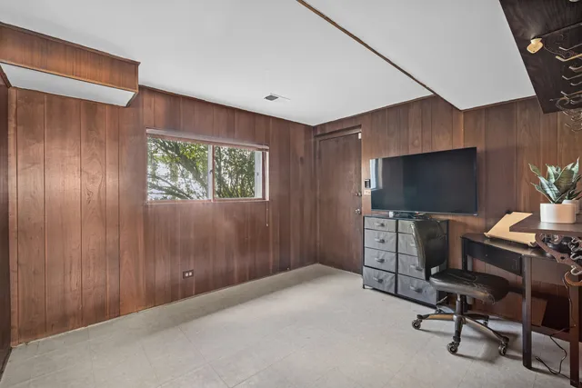 $725,000 | 1037 Heatherfield Lane, Glenview, IL 60025