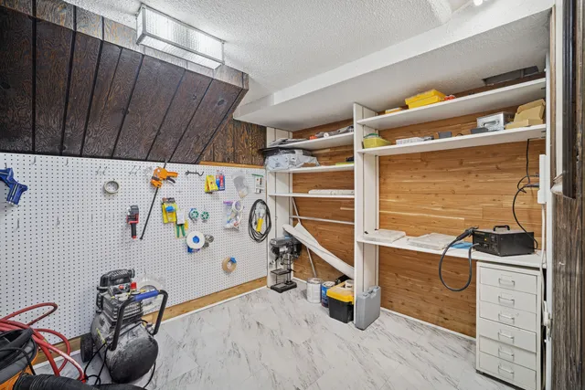 $725,000 | 1037 Heatherfield Lane, Glenview, IL 60025