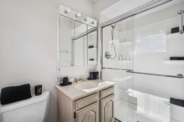 $725,000 | 1037 Heatherfield Lane, Glenview, IL 60025