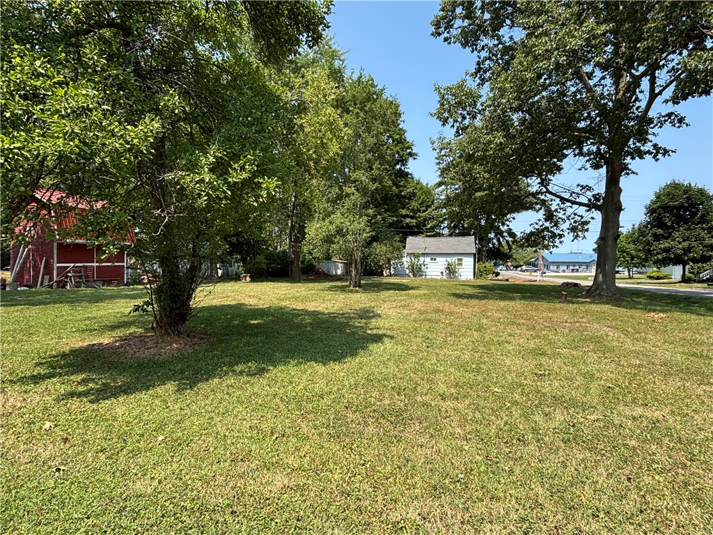 916 Sunset Beach Road Carlton, NY 14571 - Photo 2 of 12