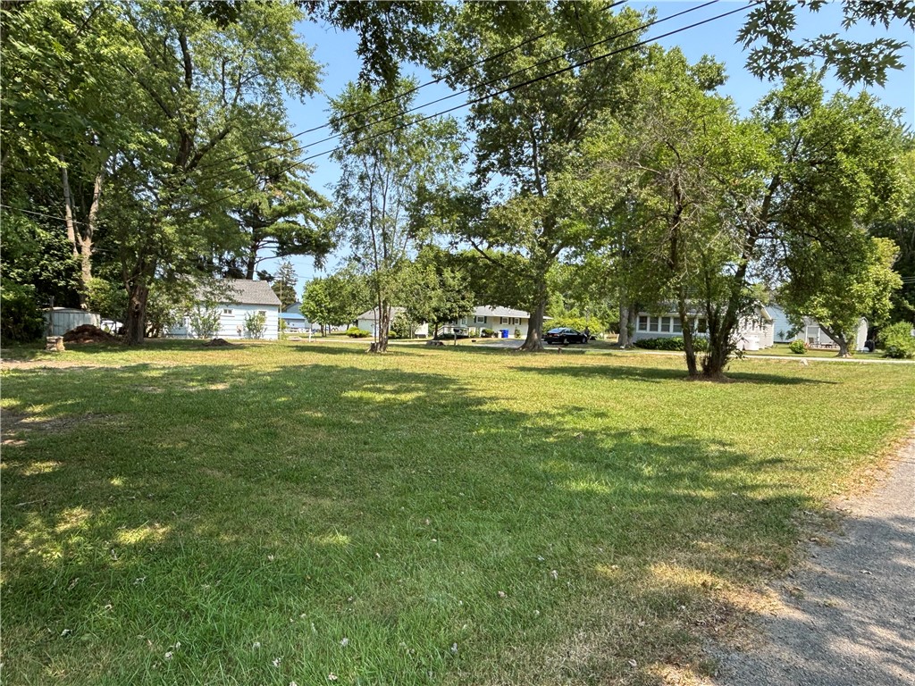 916 Sunset Beach Road Carlton, NY 14571 - Photo 4 of 12