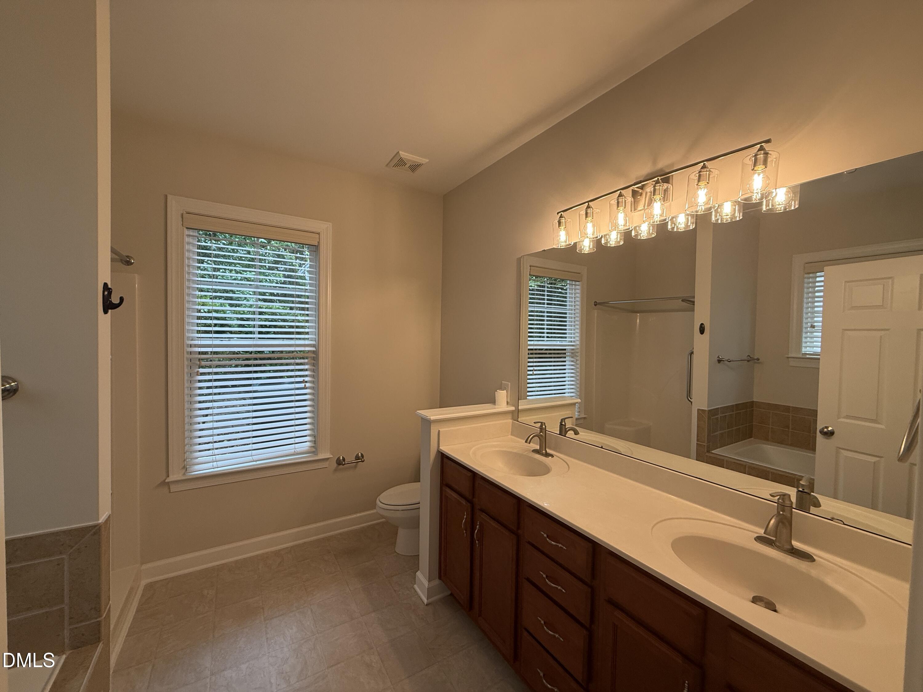 3837 Cumberland Pond Road Raleigh, NC 27606 - Photo 8 of 27 primary bath