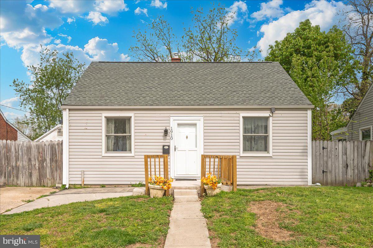1910 Tyler Road Dundalk, MD 21222 - Photo 2 of 58 Charming cottage with inviting entrance.
