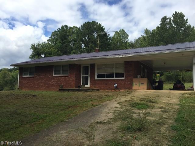 2560 Parsonville Road Purlear, NC 28665 - Photo 1 of 20 Main View