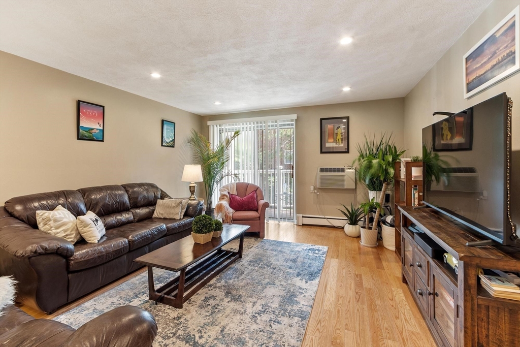 276 Albion Street, Unit 12 Wakefield, MA 01880 - Photo 8 of 38