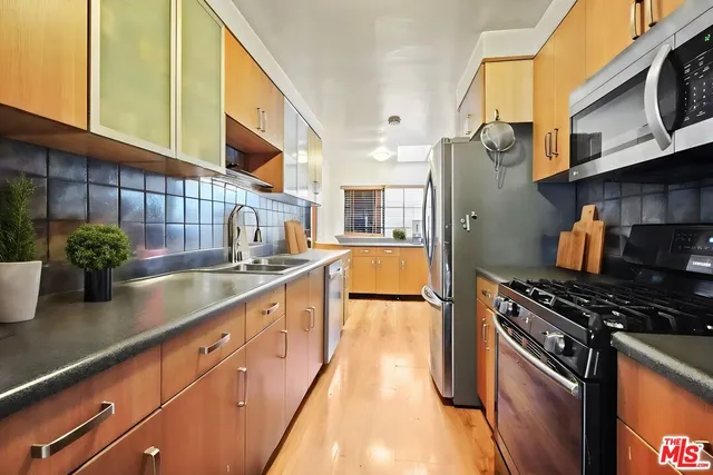 $1,600,000 | 2477 Coolidge Avenue, Los Angeles, CA 90064