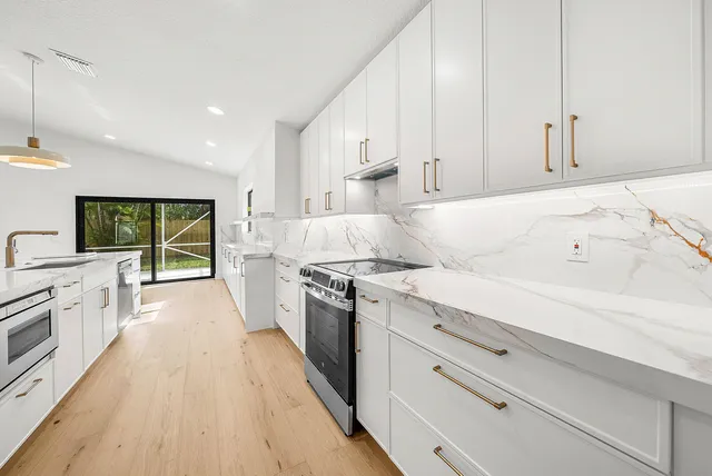 $900,000 | 5754 Aspen Ridge Circle, Delray Beach, FL 33484