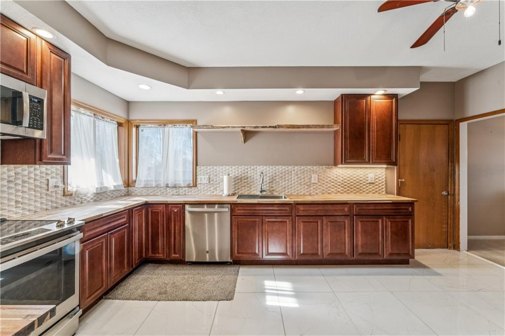 336 Southwest Raintree Drive Lee's Summit, MO 64082 - Photo 18 of 81