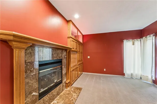 $400,000 | 336 Southwest Raintree Drive, Lee's Summit, MO 64082