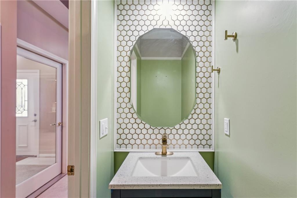 336 Southwest Raintree Drive Lee's Summit, MO 64082 - Photo 31 of 81