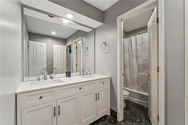 $400,000 | 336 Southwest Raintree Drive, Lee's Summit, MO 64082