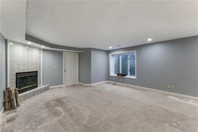 $400,000 | 336 Southwest Raintree Drive, Lee's Summit, MO 64082