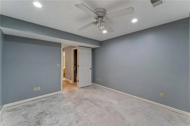 $400,000 | 336 Southwest Raintree Drive, Lee's Summit, MO 64082