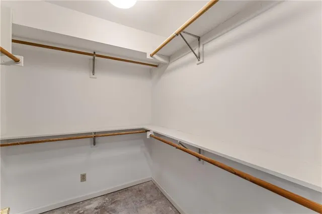 $400,000 | 336 Southwest Raintree Drive, Lee's Summit, MO 64082