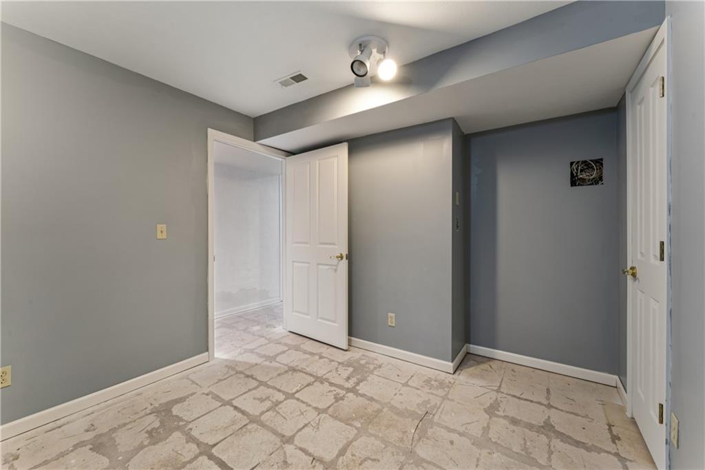 336 Southwest Raintree Drive Lee's Summit, MO 64082 - Photo 58 of 81