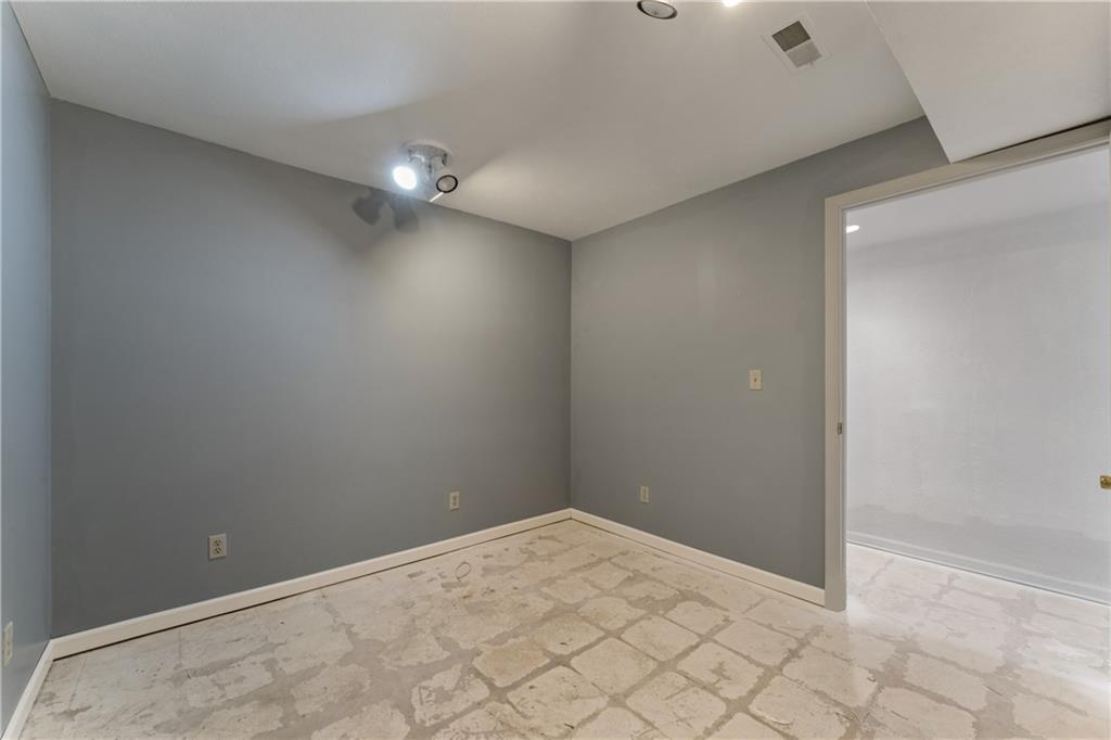 336 Southwest Raintree Drive Lee's Summit, MO 64082 - Photo 59 of 81