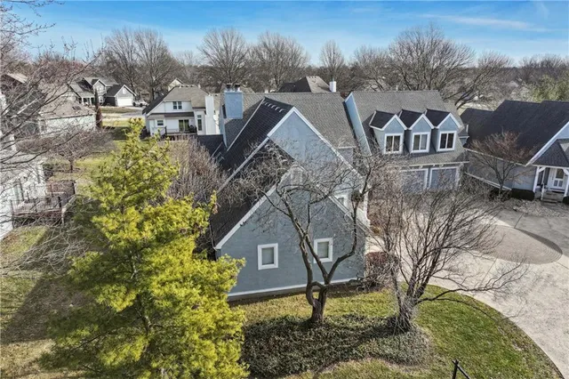 $400,000 | 336 Southwest Raintree Drive, Lee's Summit, MO 64082