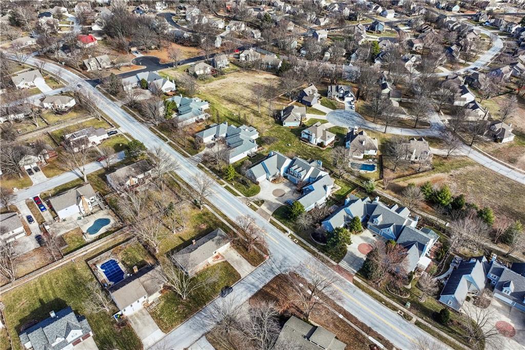 336 Southwest Raintree Drive Lee's Summit, MO 64082 - Photo 63 of 81