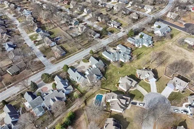 $400,000 | 336 Southwest Raintree Drive, Lee's Summit, MO 64082