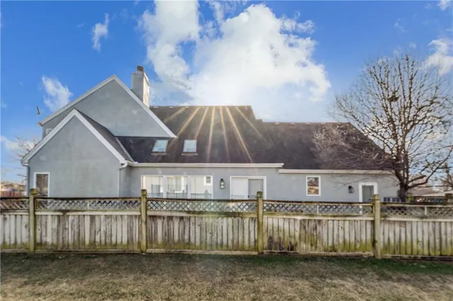 $400,000 | 336 Southwest Raintree Drive, Lee's Summit, MO 64082