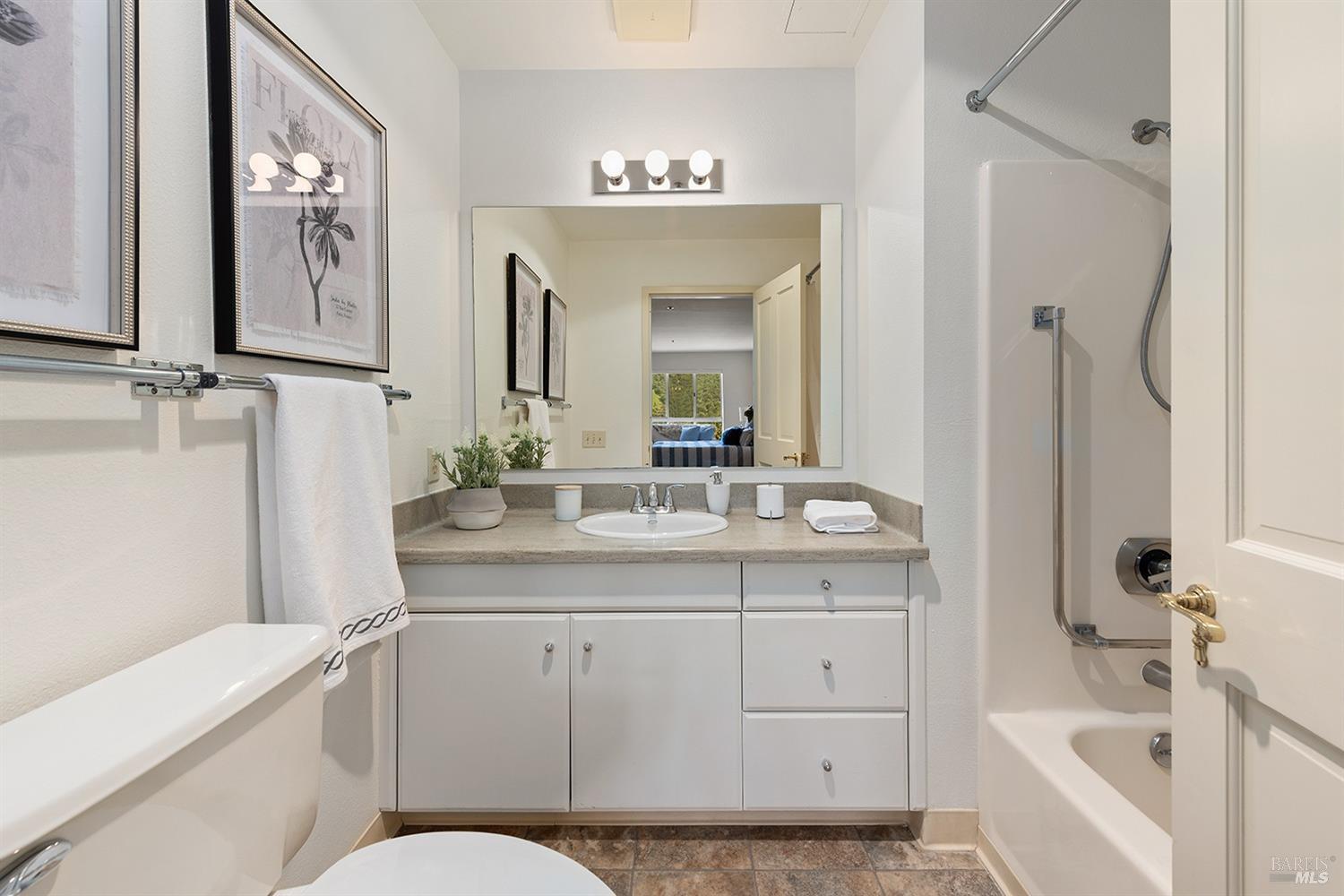 100 Thorndale Drive, Unit 222 San Rafael, CA 94903 - Photo 15 of 28