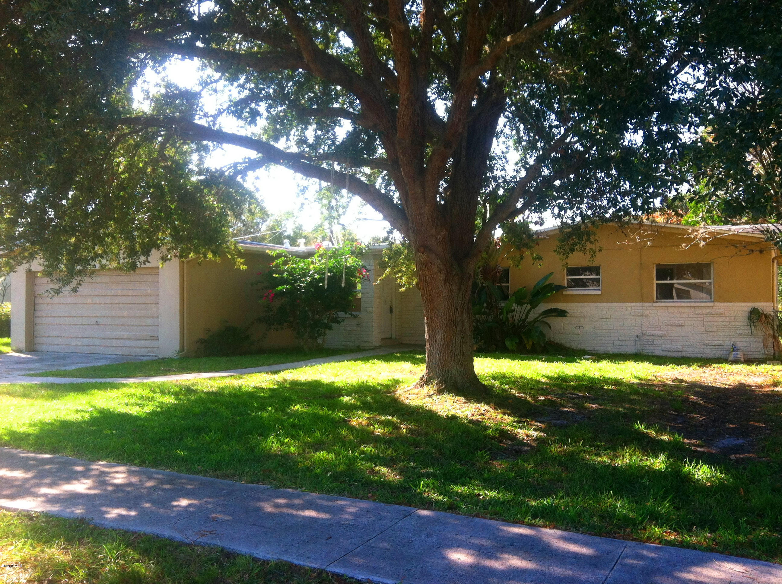 860 Sandgate Street Merritt Island, FL 32953 - Photo 2 of 14 IMG_1297