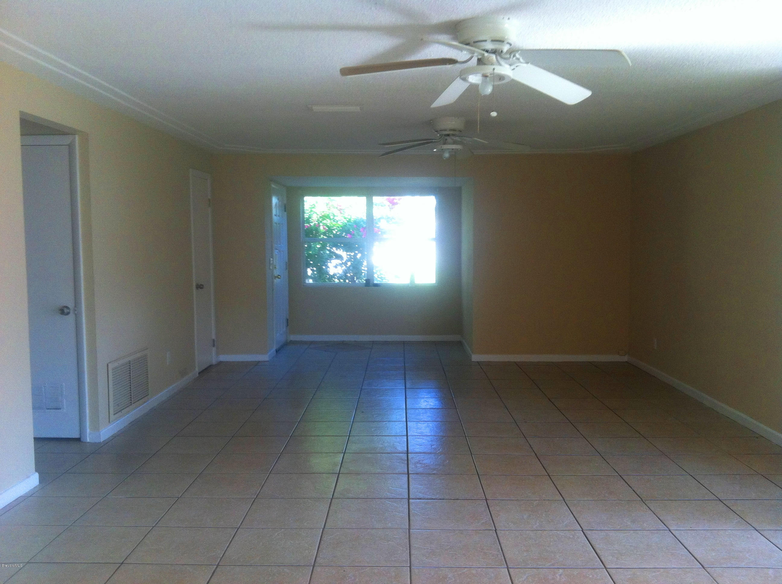 860 Sandgate Street Merritt Island, FL 32953 - Photo 4 of 14 IMG_1301