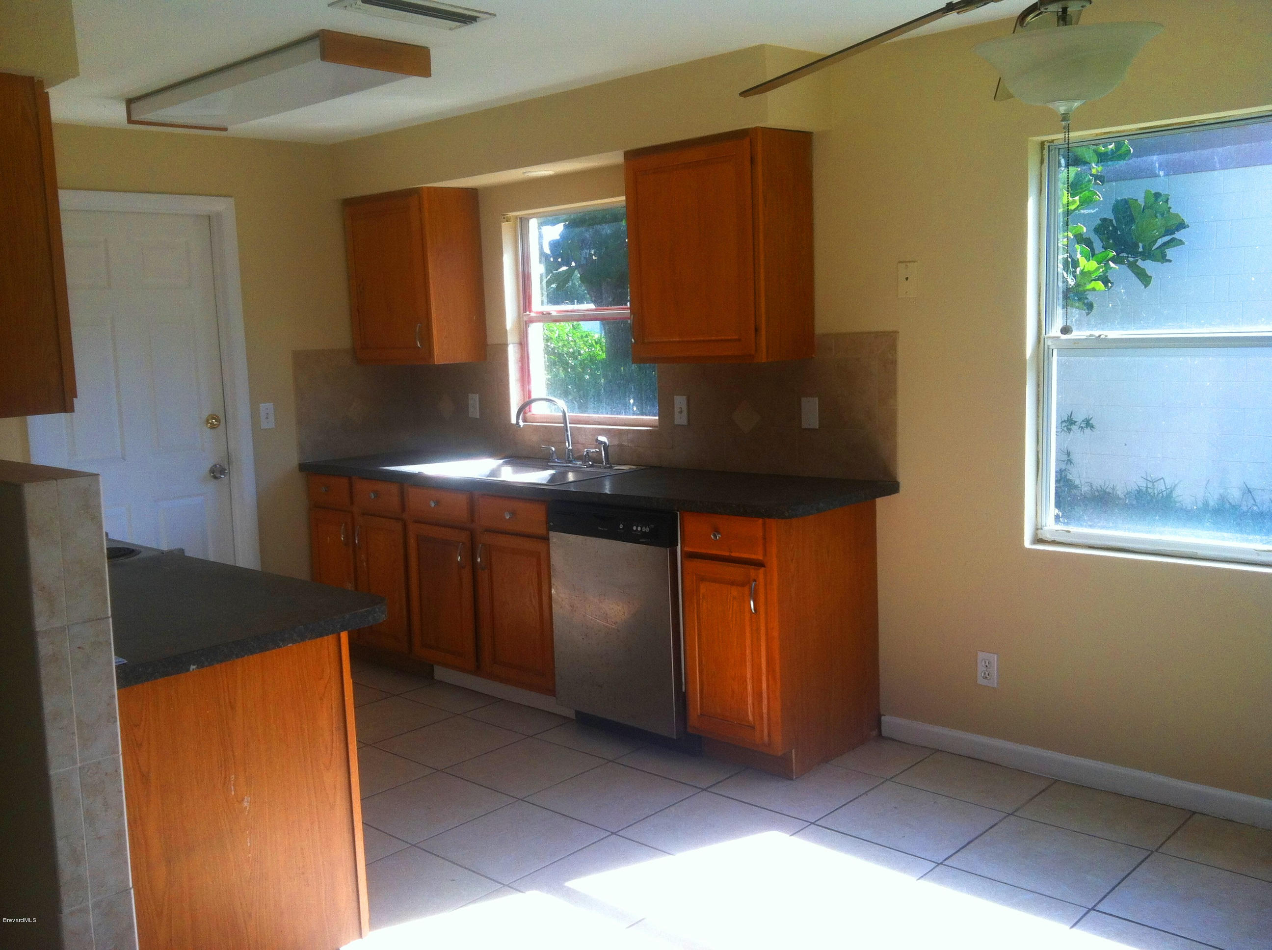 860 Sandgate Street Merritt Island, FL 32953 - Photo 7 of 14 IMG_1305