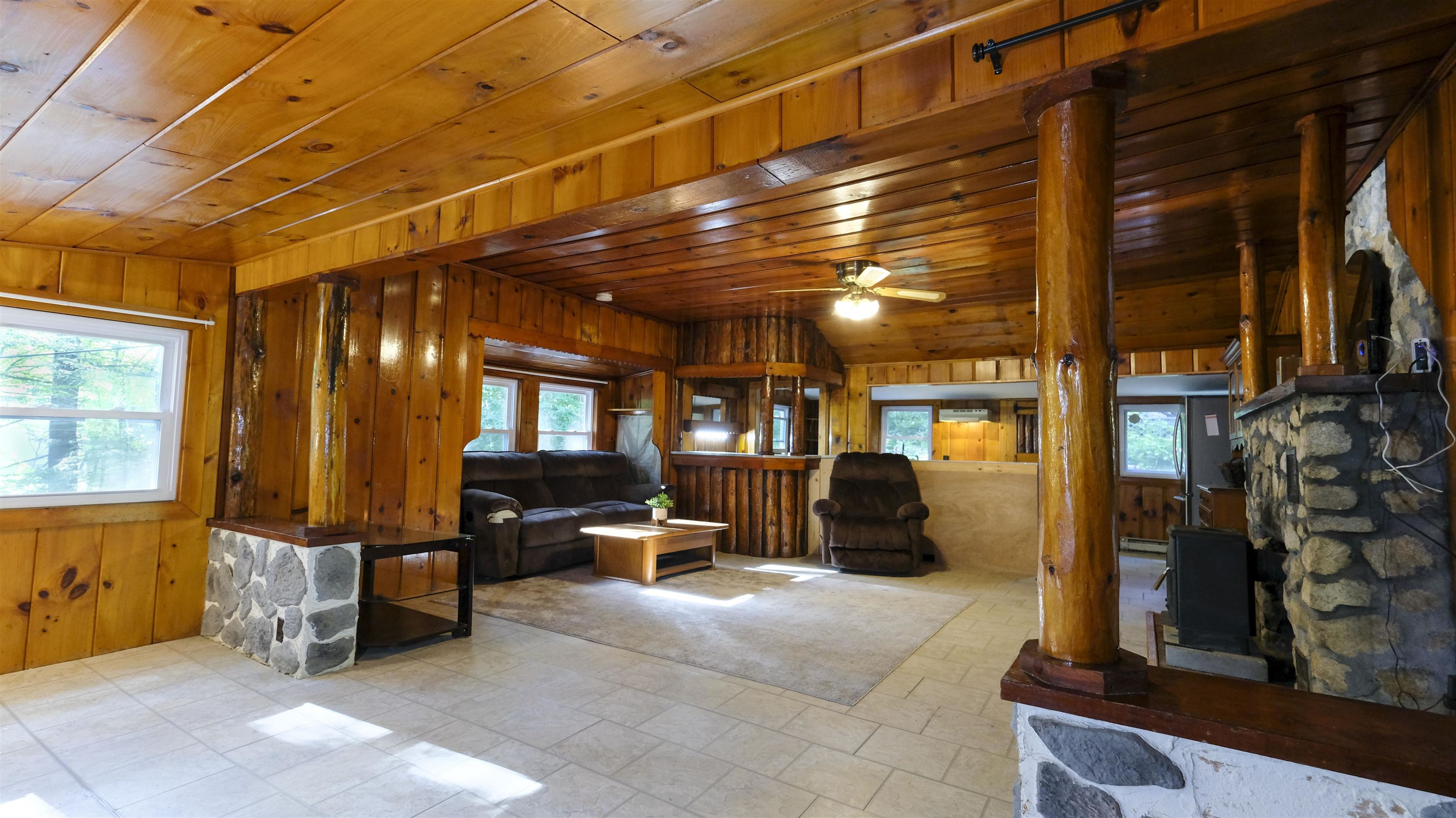 37 Spring Street Pelham, NH 03076 - Photo 7 of 27
