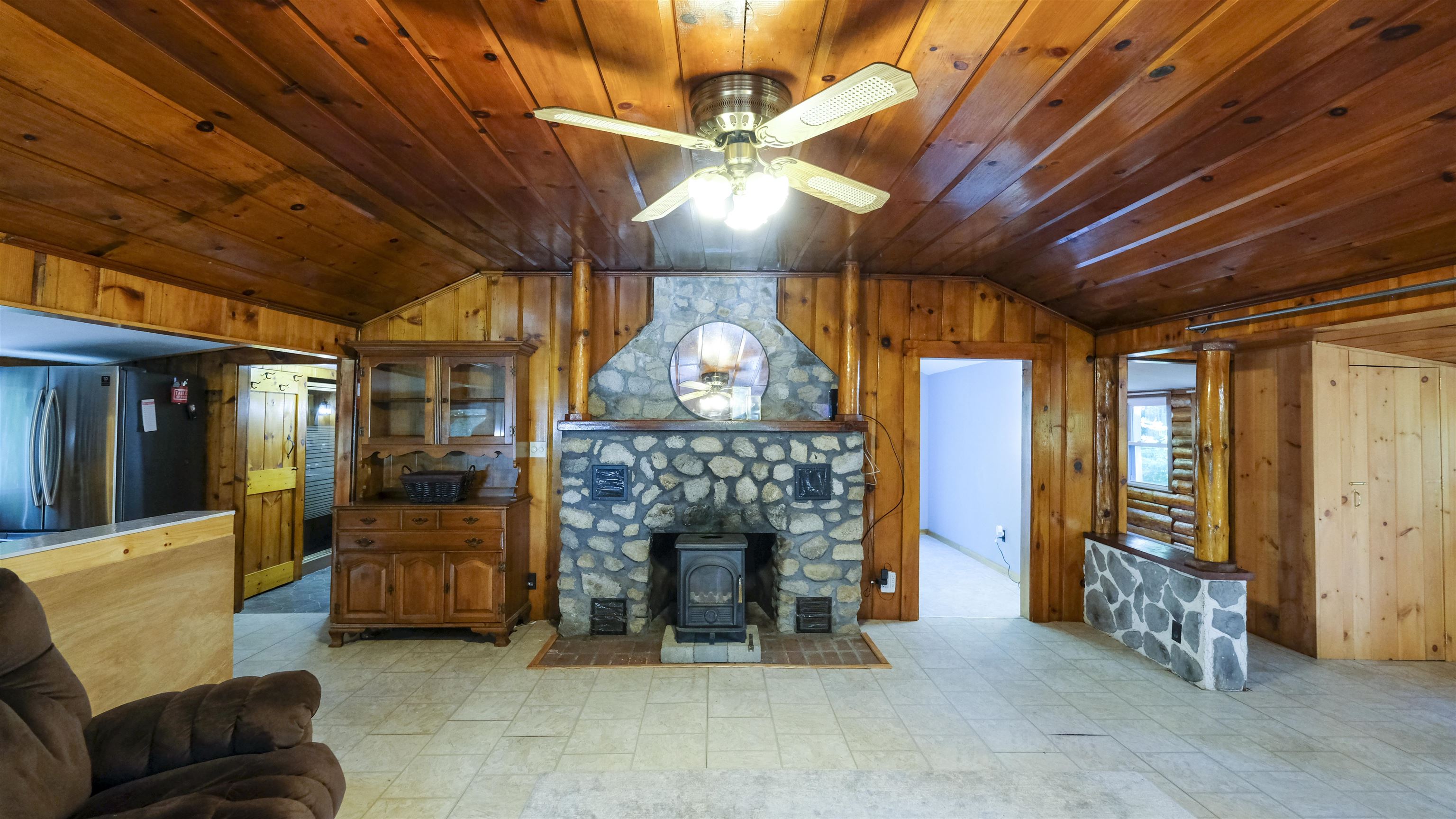 37 Spring Street Pelham, NH 03076 - Photo 8 of 27