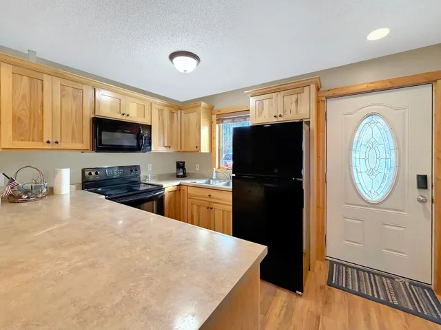 $189,900 | 408 Quadna Mountain Rd Hill, Hill City, MN 55748